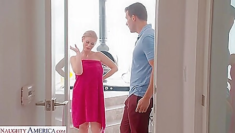 My friend's step mom, i'l teen like to fuck her