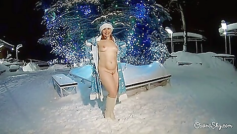 Ta spencering the massage table