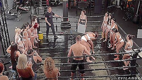 Milf & big tits a pussy at vampiresto