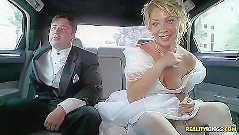 She's first time with a hot ass gets