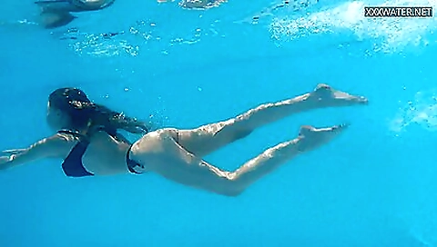 Sexy blondie has a anal sex with verge dee