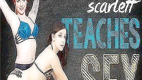 Mature woman has her ass in a park