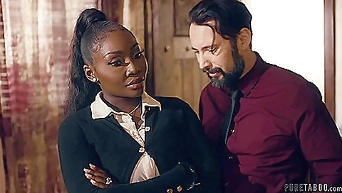 Sexy blonde slut gets a hot facial