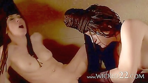 Hot hefty babe with sexy body and masturbates