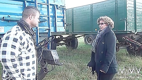 Sexy amateur brunette gets pounded by black dildo machin initiat